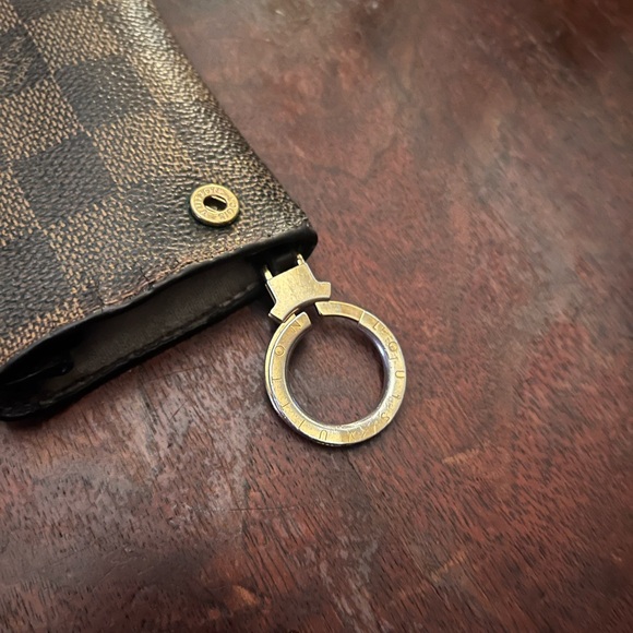 Louis Vuitton Key Ring/Card Holder - Picture 5 of 7
